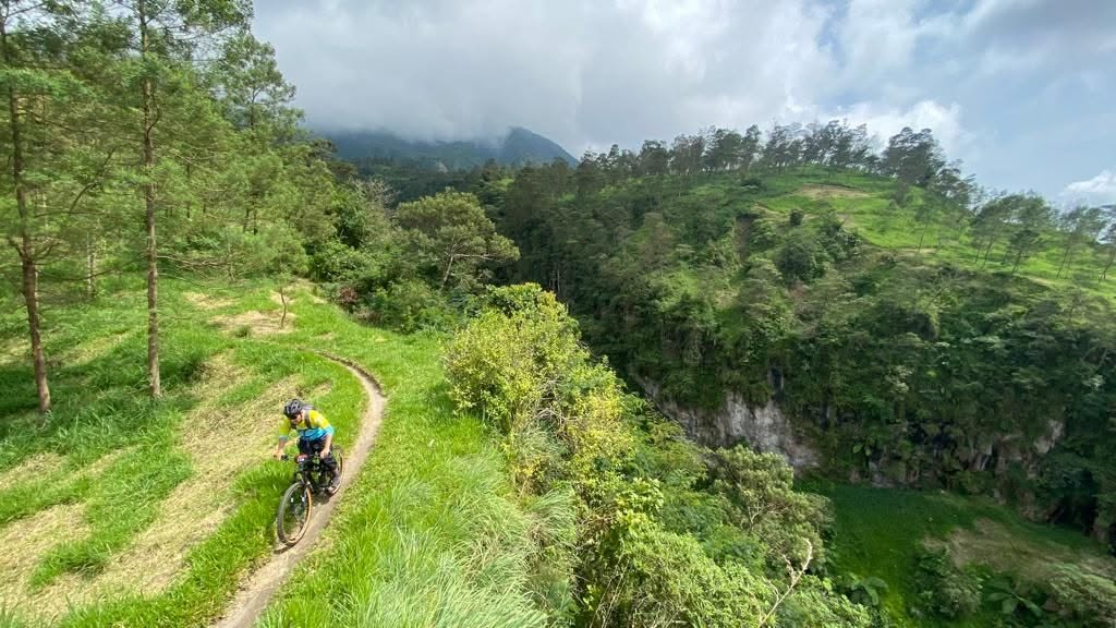 gowes sendiri